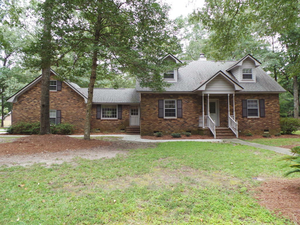 Property Photo: 401 Lakeview Drive SC 29485