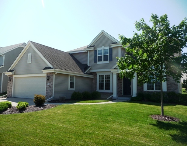 Property Photo: 1611 Prairie Dr WI 53095-8564