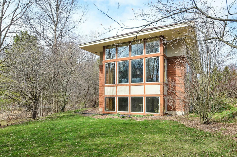 Property Photo:  5702 Oakdale Ct  WI 53024 