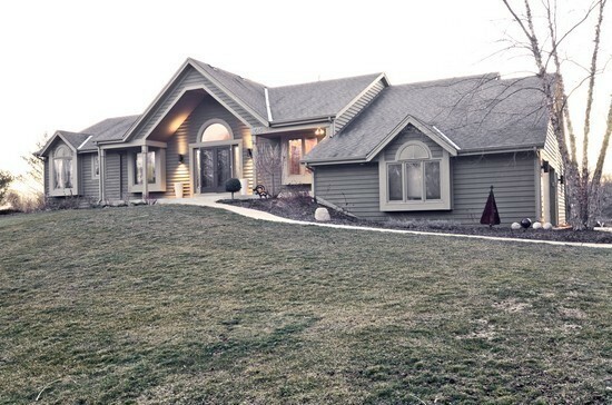 Property Photo:  11545 N Glenwood Dr  WI 53097-3117 