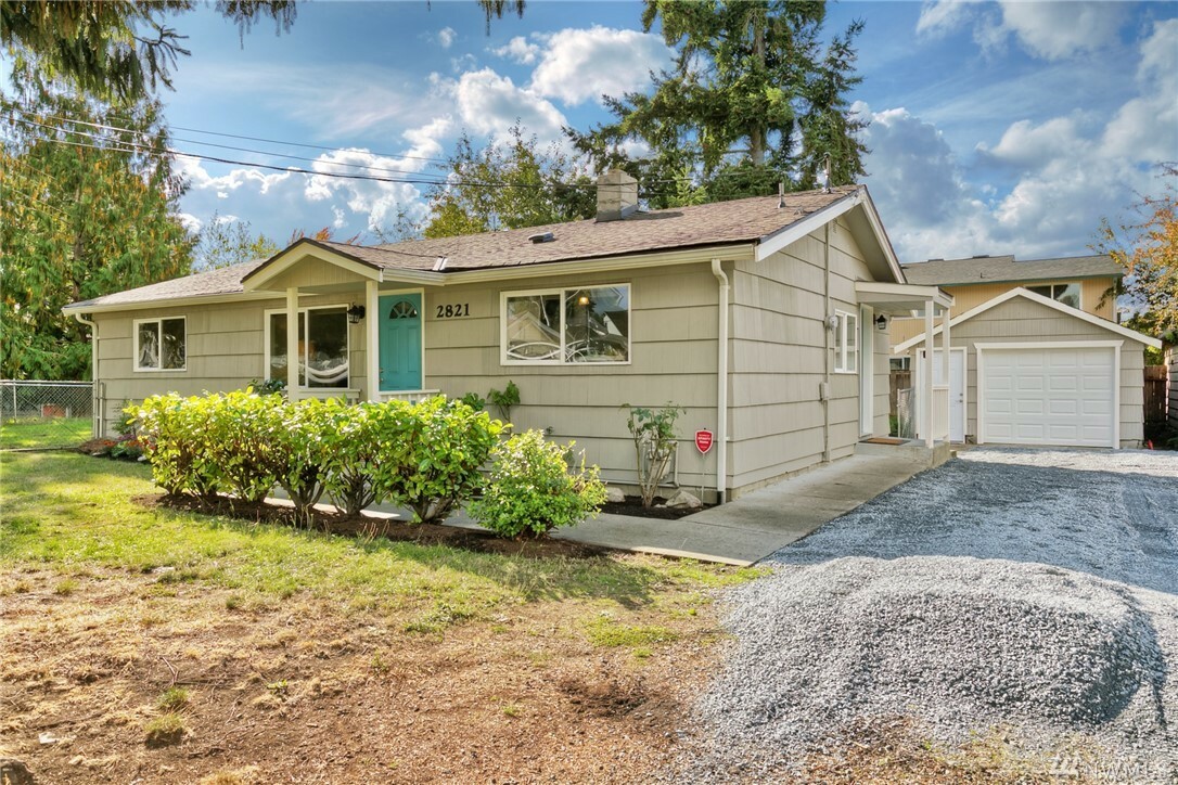 Property Photo: 2821 O St SE WA 98002