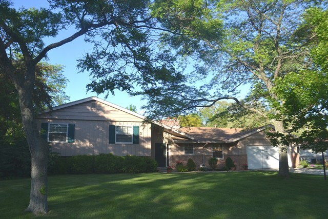 Property Photo:  8840 N Rexleigh Dr  WI 53217-1861 