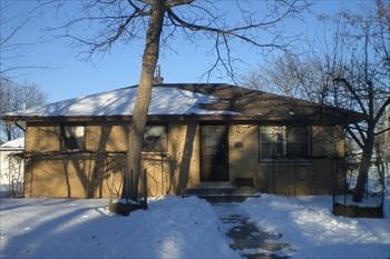 Property Photo: 8916 W Monrovia Ave WI 53225