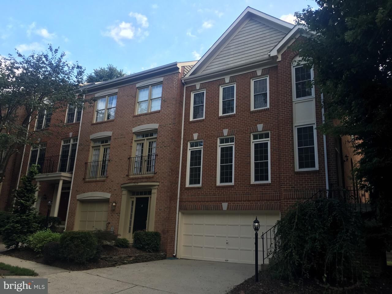 Property Photo: 1311 Sundial Drive VA 20194