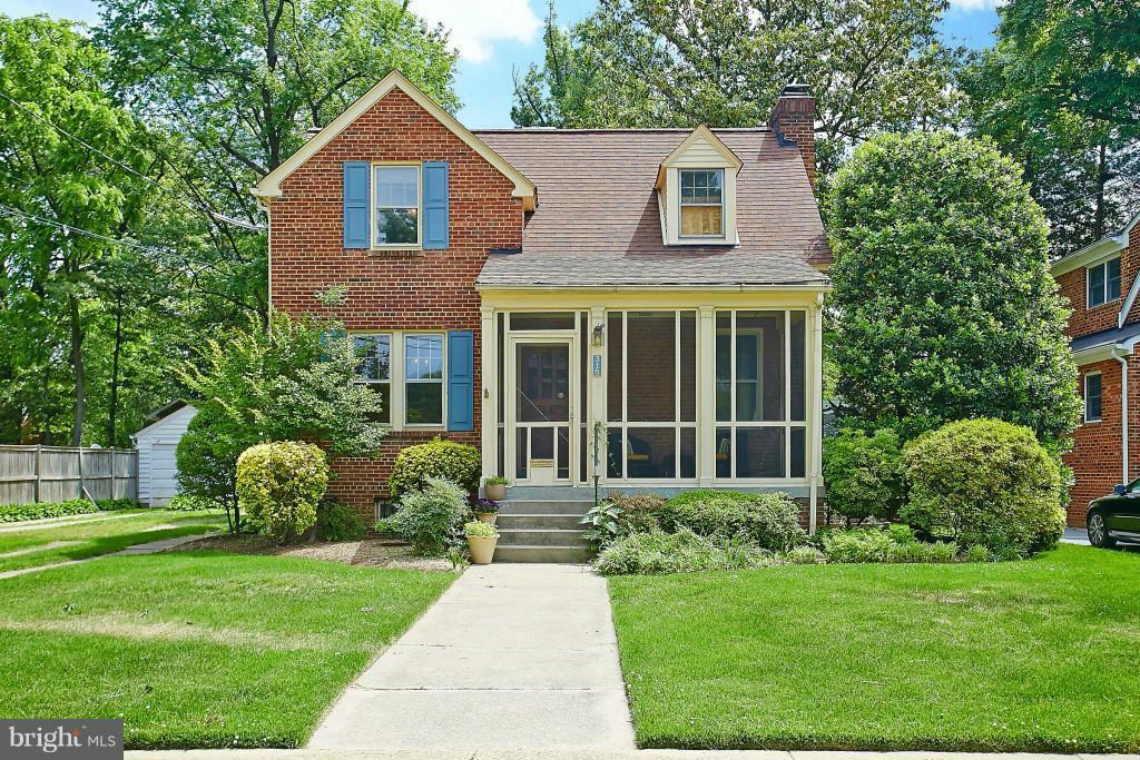 Property Photo:  315 Irving Street  VA 22204 