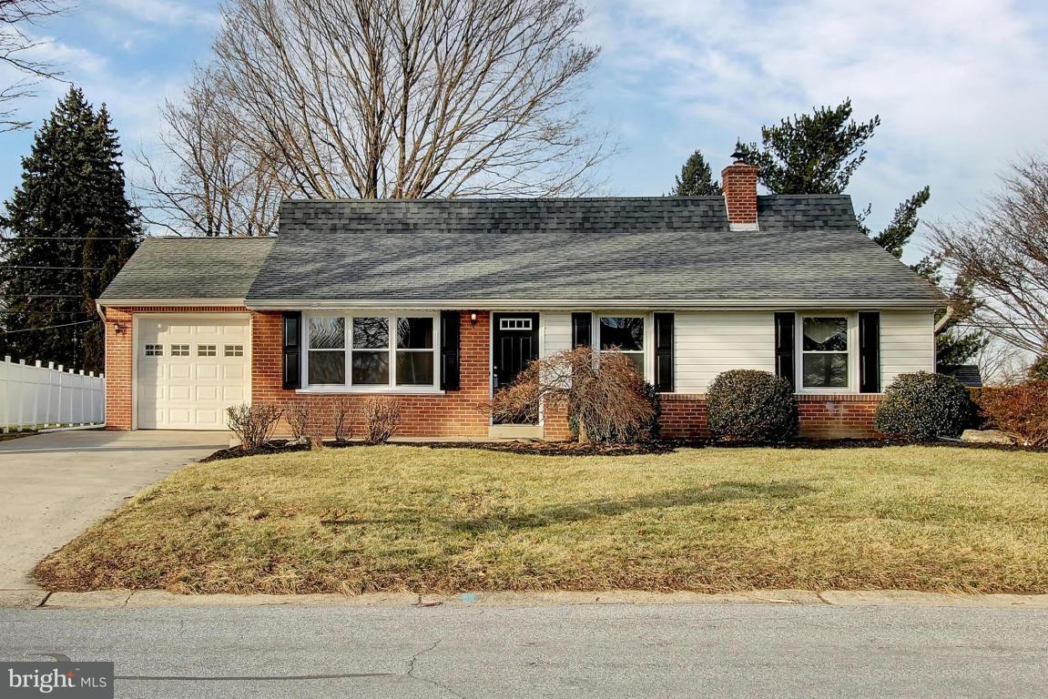 Property Photo: 817 Darby Lane PA 17601