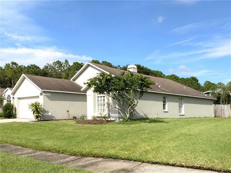 Property Photo: 8509 Bella Way FL 33635
