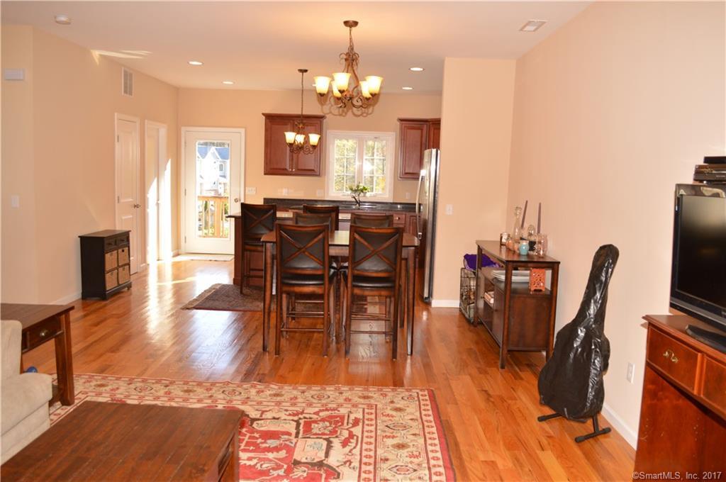 Property Photo:  4 Oak Branch Drive 4  CT 06804 