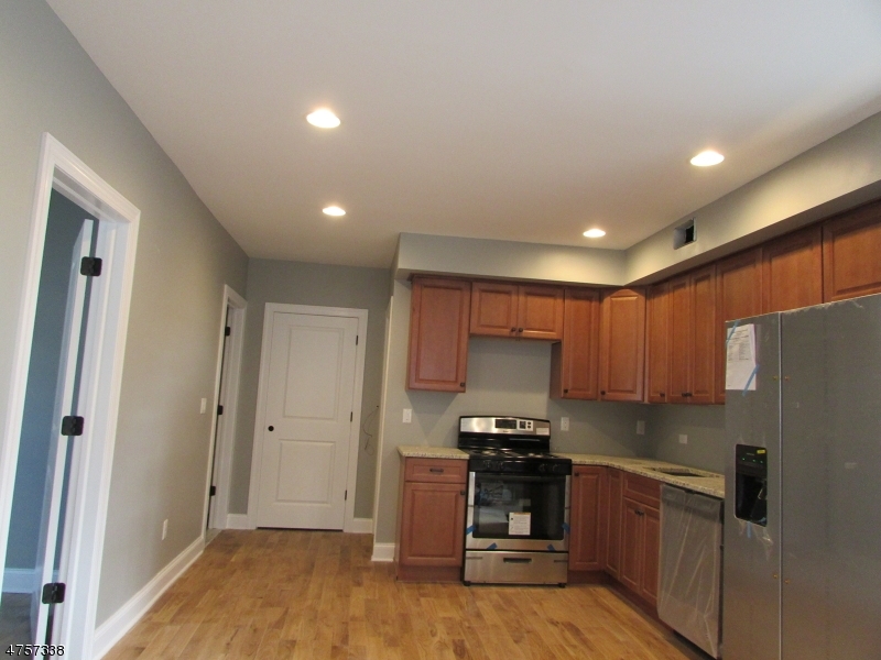 Property Photo:  107 Prescott Ave 1  NJ 07506 