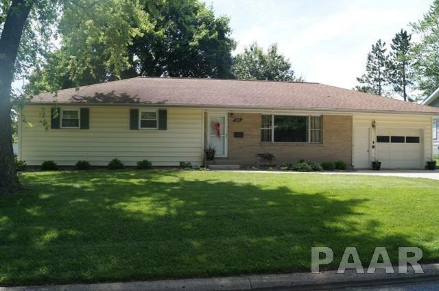 Property Photo:  105 N Howard  IL 61561 