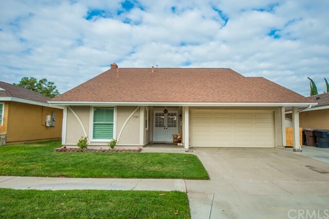 Property Photo:  1725 N Holbrook Street  CA 92807 