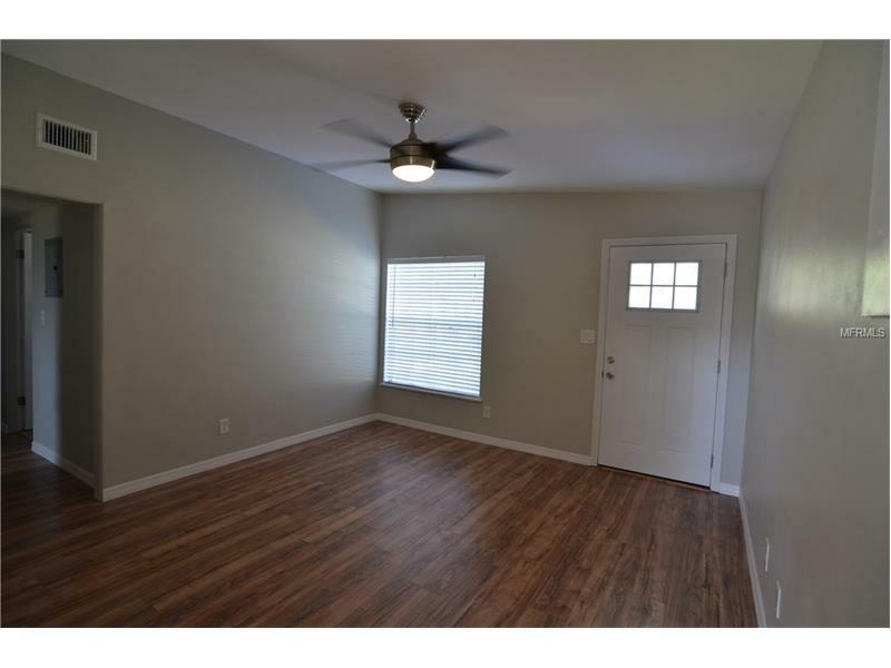 Property Photo:  250 E Newell Street  FL 34787 