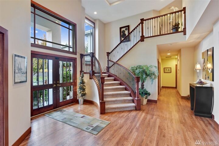 Property Photo: 20331 NE 15th Place WA 98074