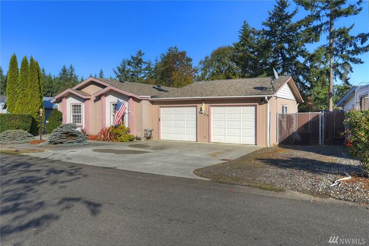 Property Photo:  2185 Victoria Ave  WA 98368 