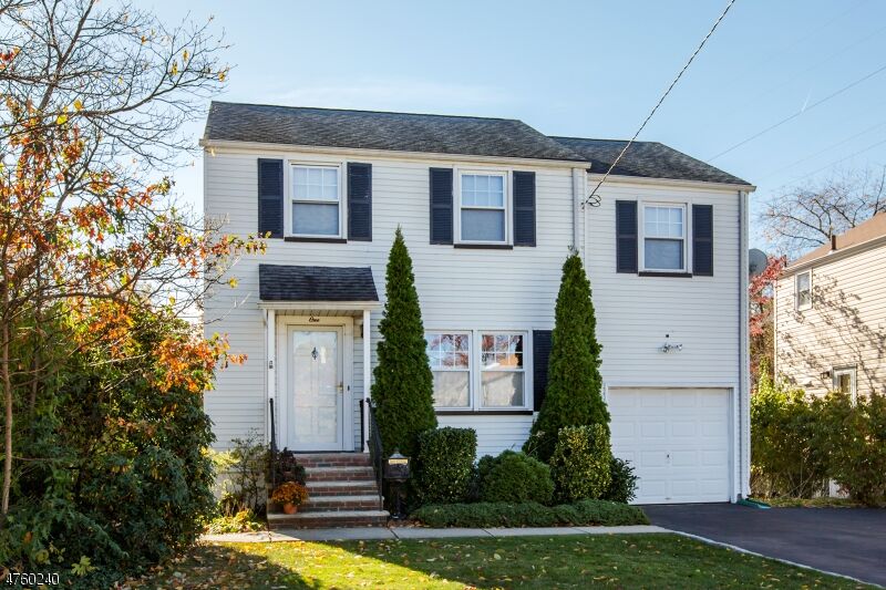 Property Photo:  1 Sunset Dr S  NJ 07110 