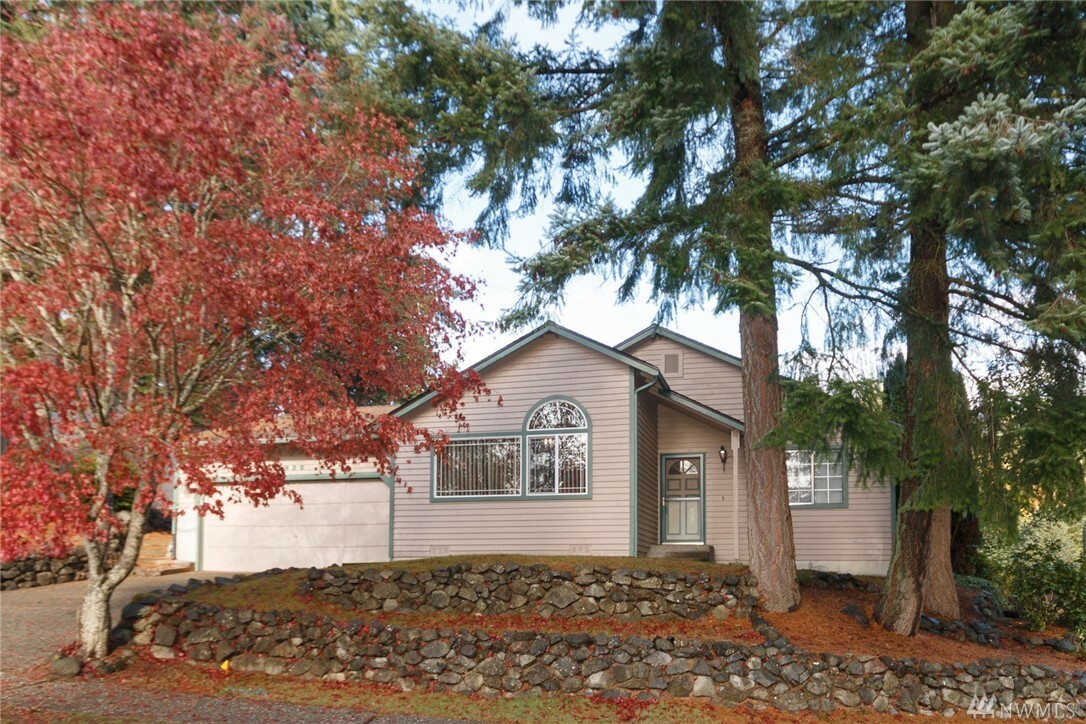 Property Photo:  236 NE Watson Ct  WA 98311 