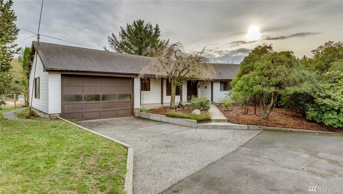 Property Photo:  2881 Douglas Rd  WA 98248 