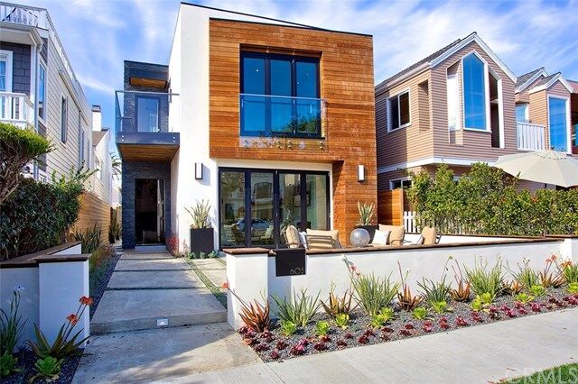 Property Photo: 605 Marigold Avenue CA 92625