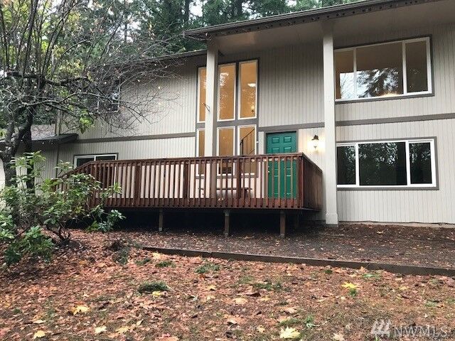 Property Photo: 9511 NE Daniel Ct WA 98110