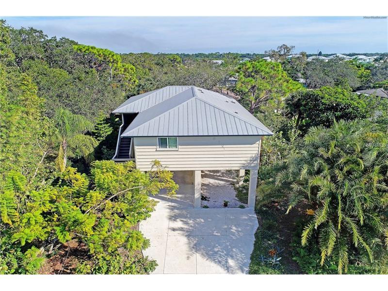 Property Photo:  912 Garland Avenue  FL 34275 