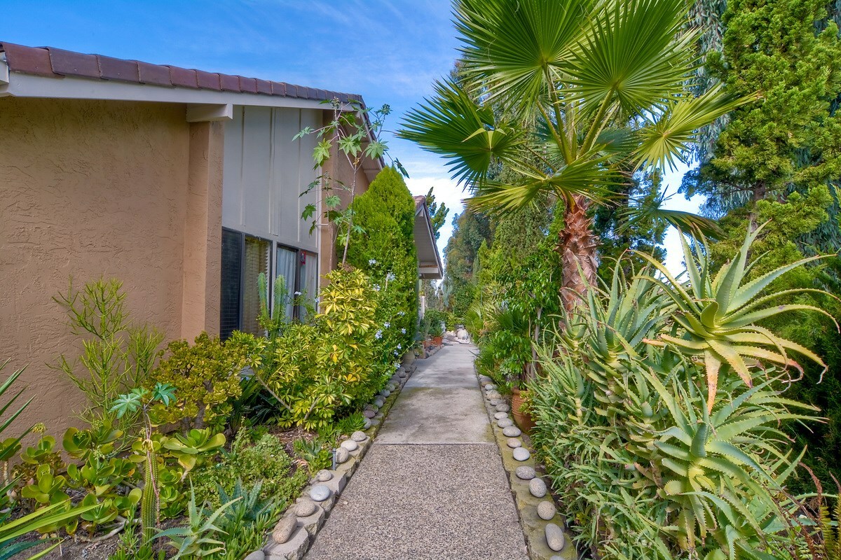 Property Photo:  17529 Fairlie Rd  CA 92128 