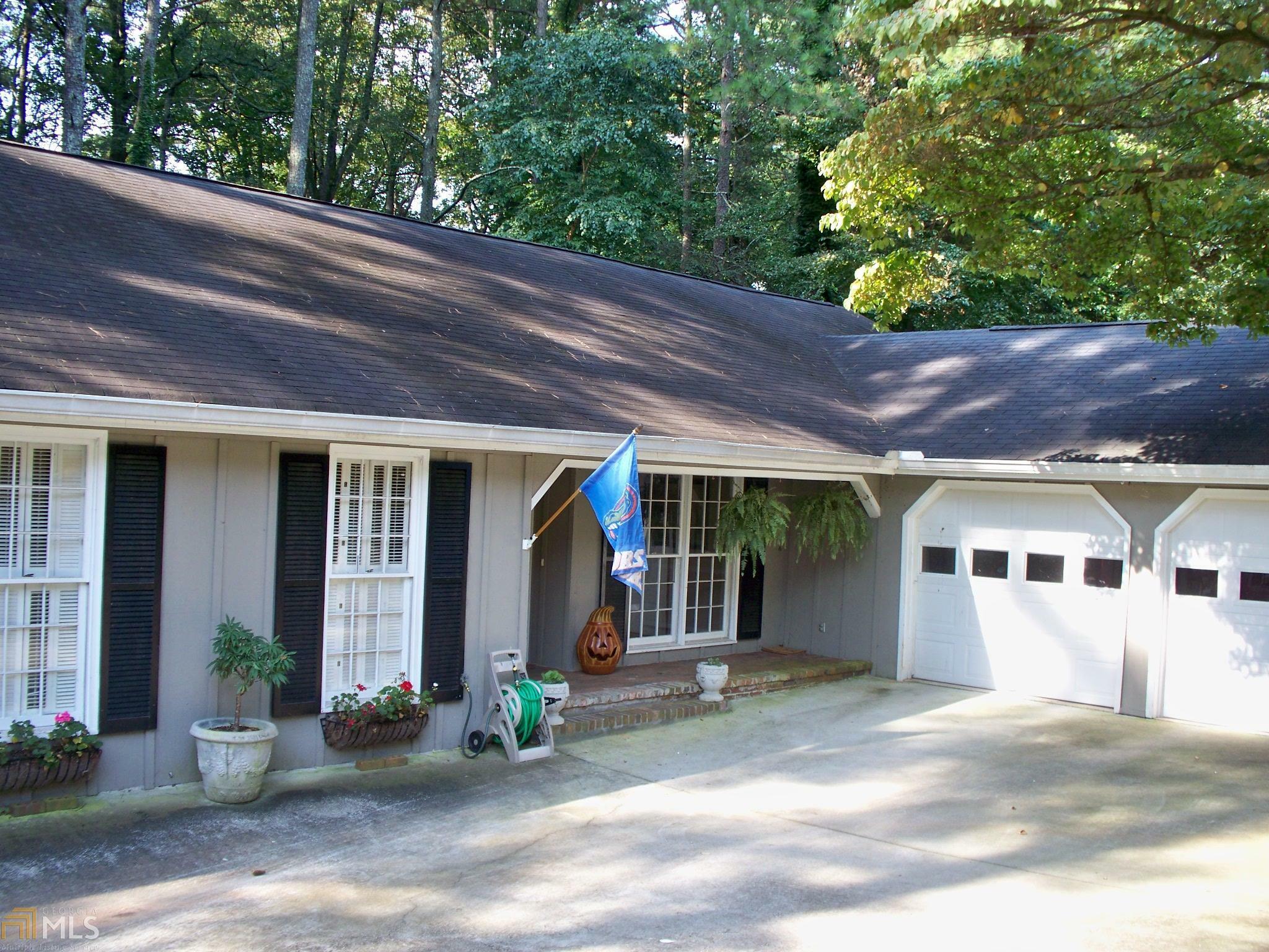 Property Photo:  1450 Brawley Circle  GA 30319 