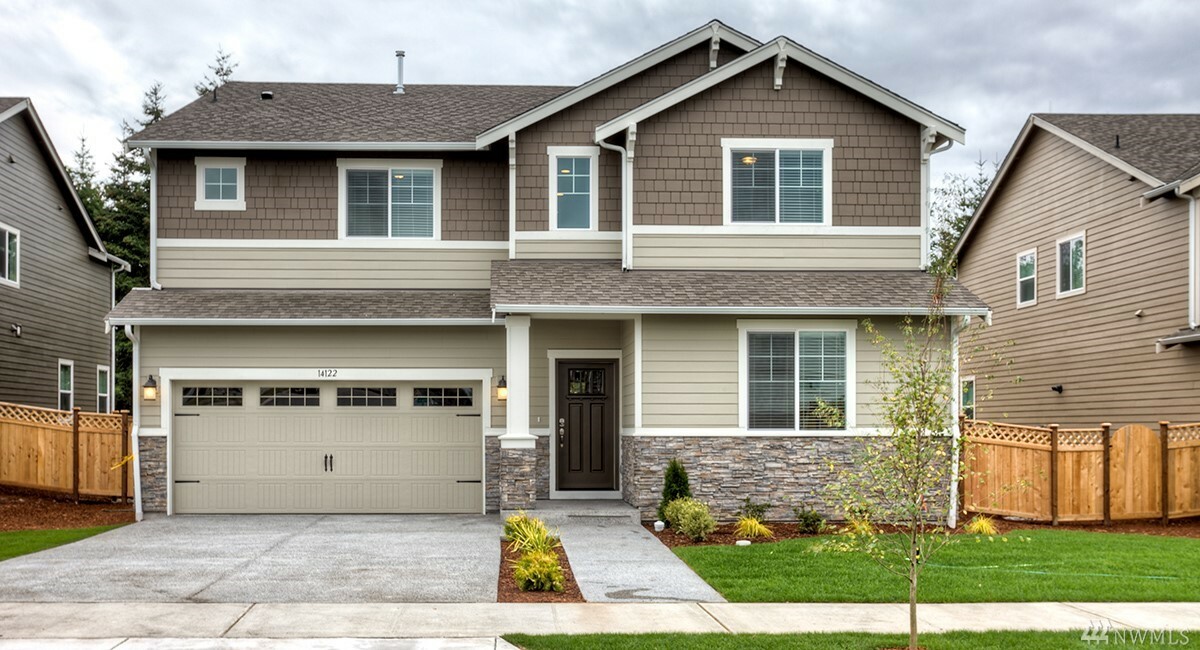 Property Photo: 10500 11th St Ct E 15 WA 98372