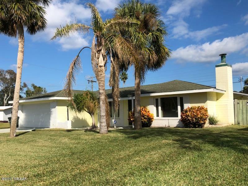 Property Photo:  1301 Peachtree Road  FL 32114 