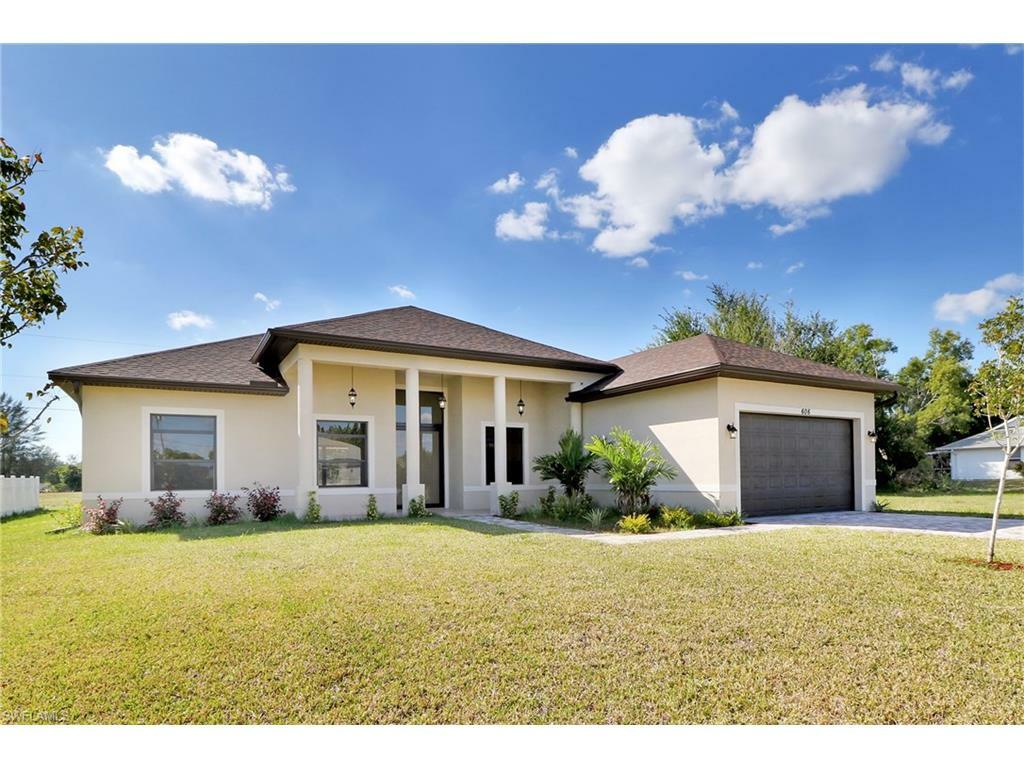 Property Photo:  524 39th Ave  FL 34120 