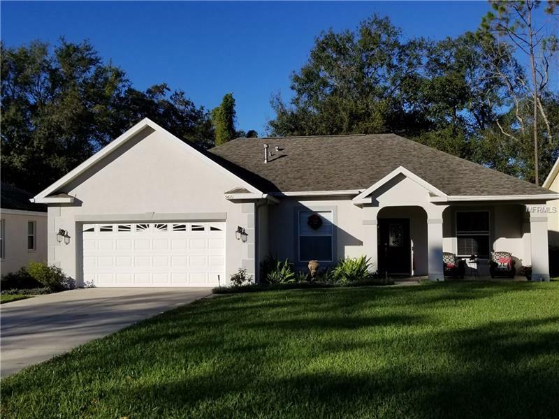 Property Photo: 5621 Foxtail Court FL 33543