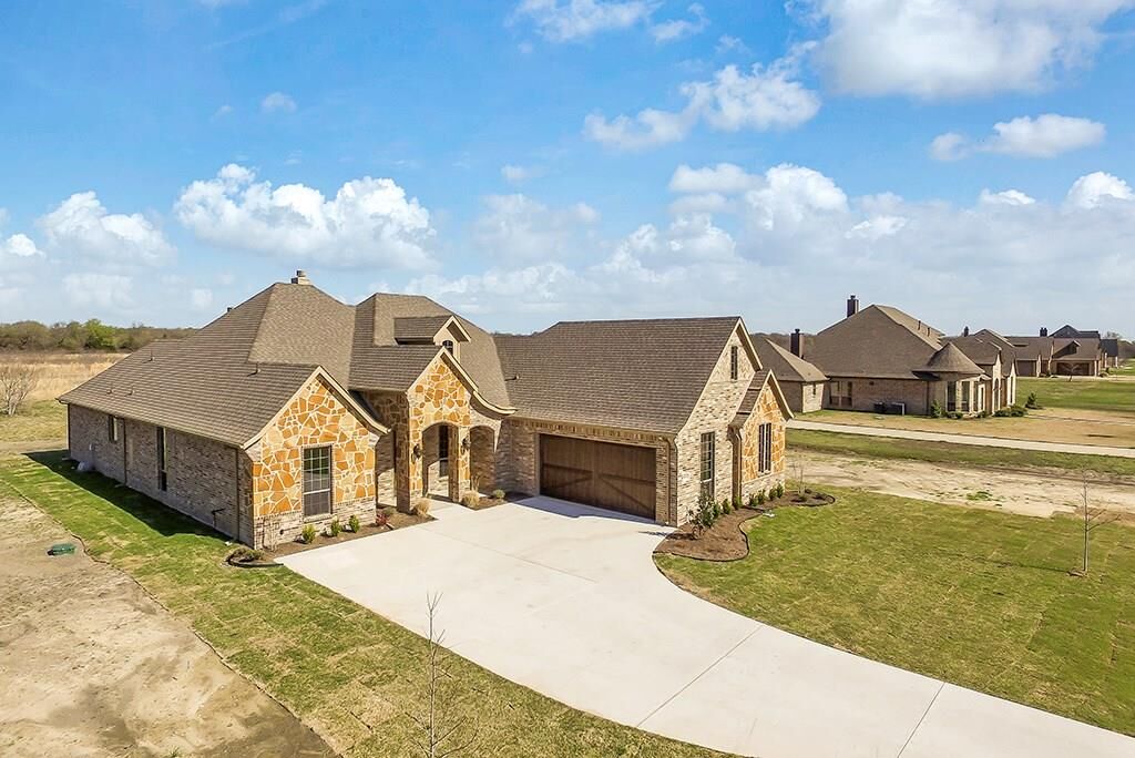 Property Photo: 5038 White Pine Drive TX 75189
