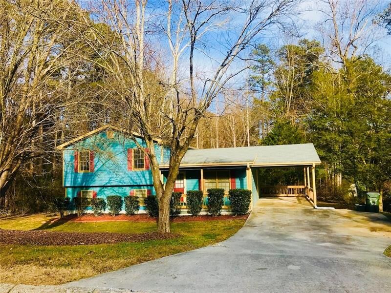 Property Photo:  3700 Compton Woods Lane   30052 