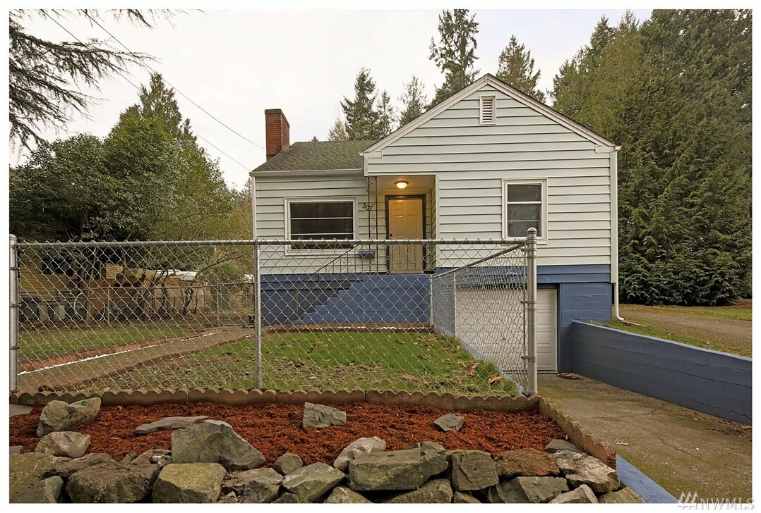 Property Photo:  307 Marion Ave N  WA 98312 