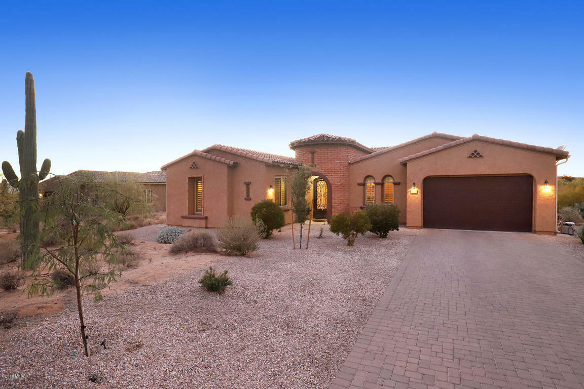 Property Photo: 11653 W Palawan Place AZ 85737