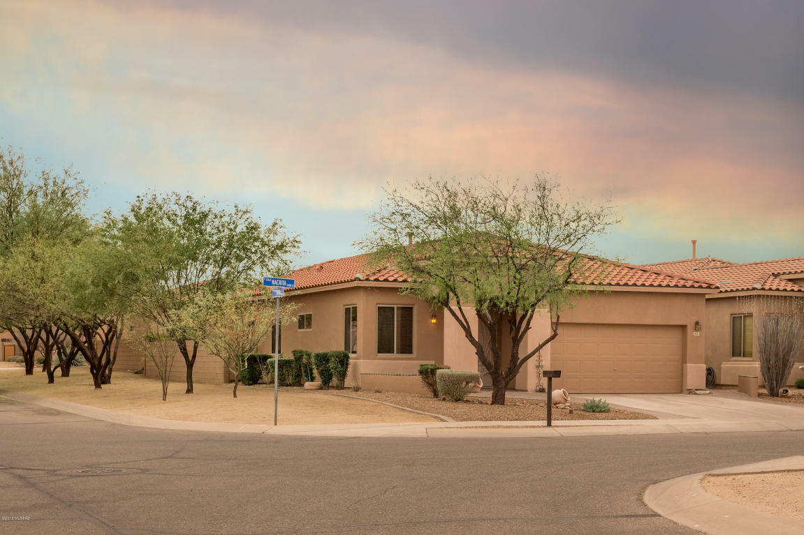 Property Photo:  358 E Calle Nacrita  AZ 85614 