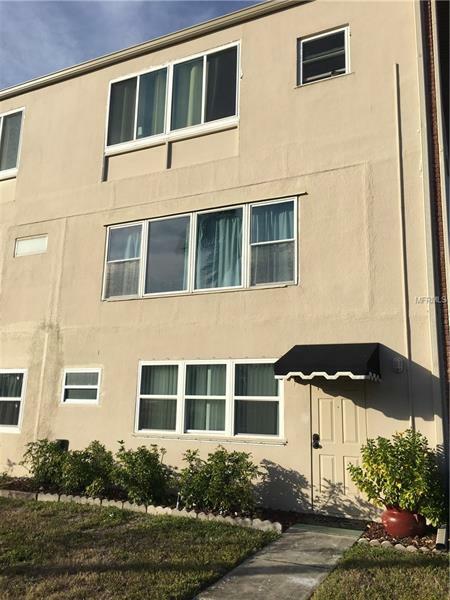 Property Photo: 1000 49th Street N 101 FL 33710
