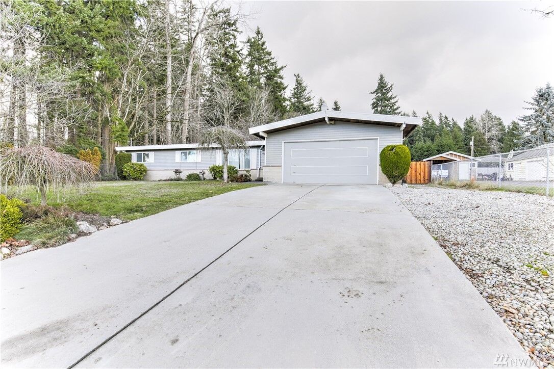 Property Photo:  11012 148th Ave SE  WA 98059 