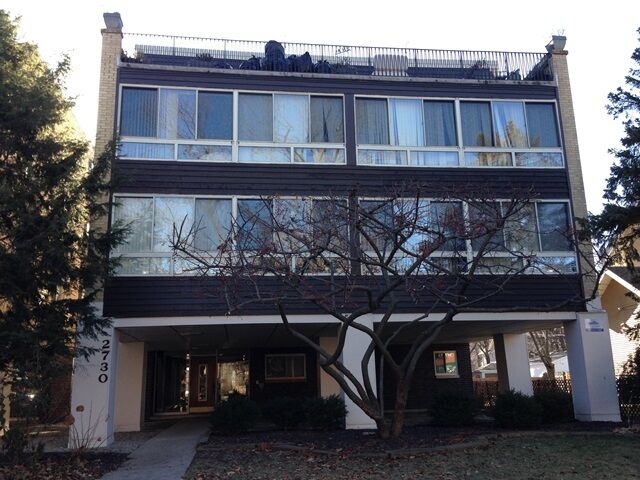 Property Photo: 2730 Central Street 4B IL 60201