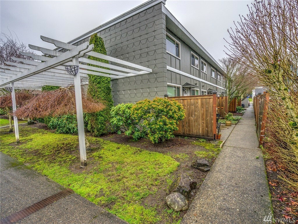 Property Photo:  708 N L St #2  WA 98403 