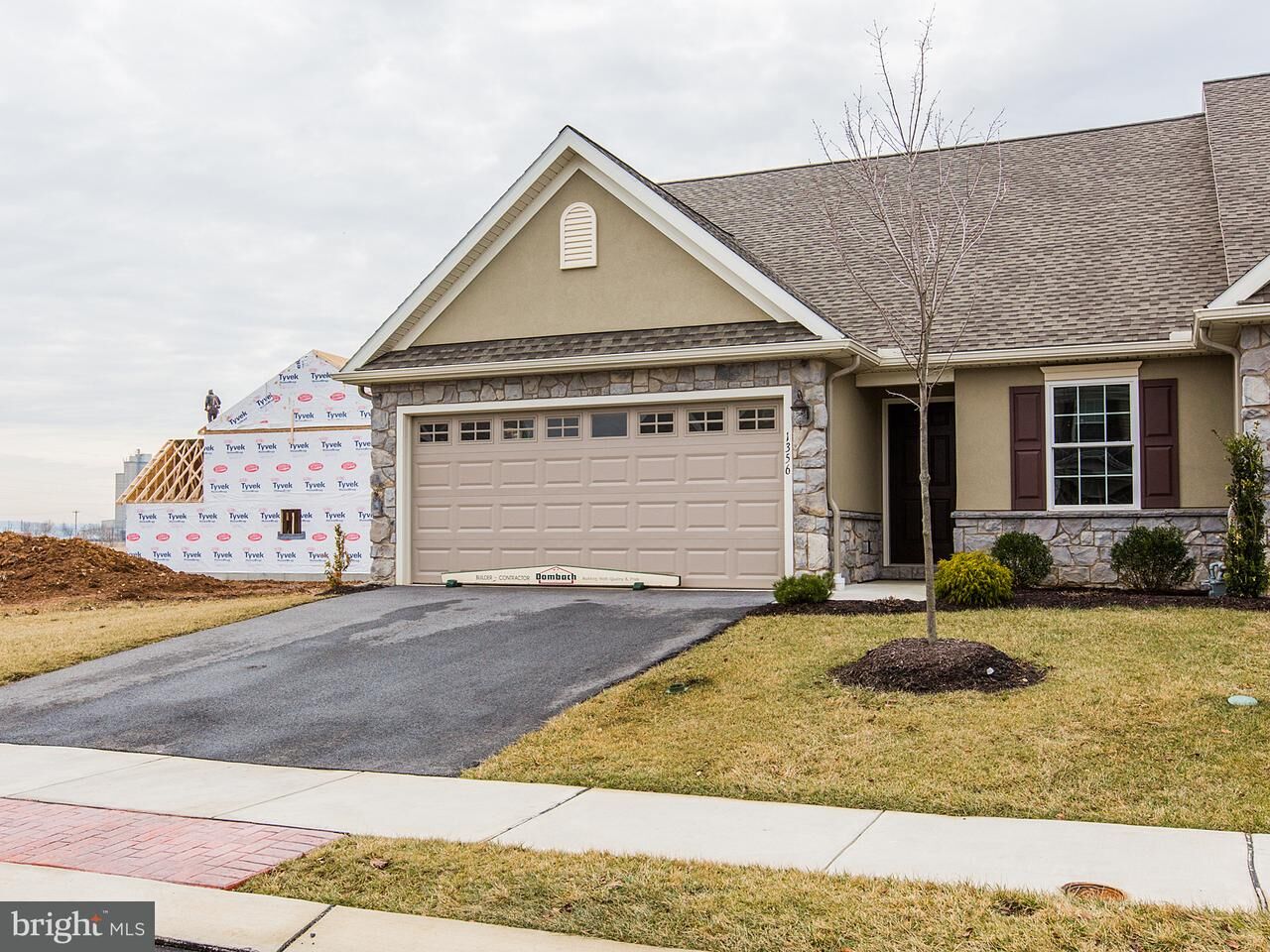 Property Photo:  1356 Willow Creek Drive  PA 17552 
