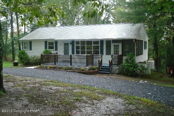 Property Photo:  37 Walbert Drive  PA 18360 