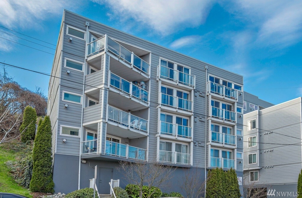 Property Photo: 3318 30th Ave SW A203 WA 98126