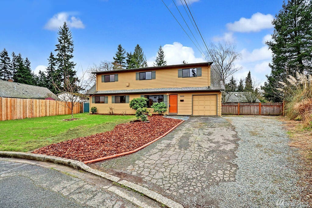Property Photo: 5804 224th Place SW WA 98043