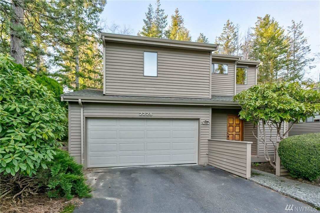 Property Photo:  2228 W Birch St B2  WA 98229 