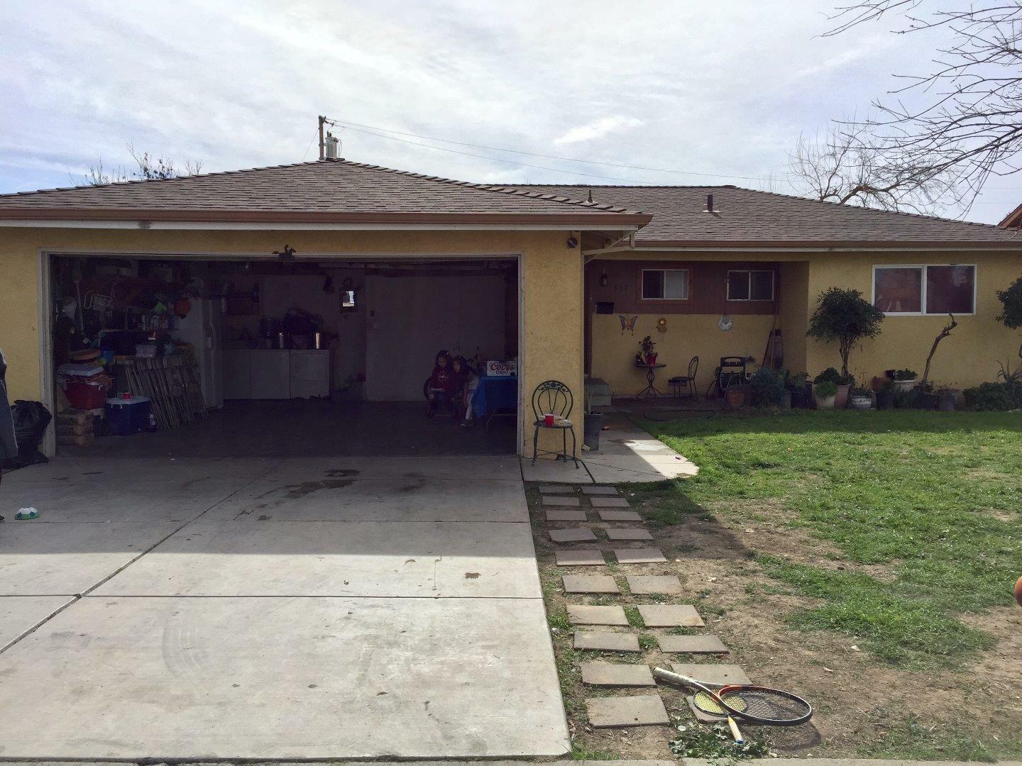 Property Photo:  513 Pinion Street  CA 93635 