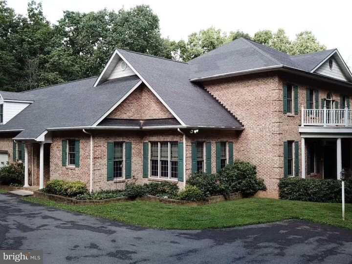 340 Whispering Knolls Drive  Winchester VA 22603 photo