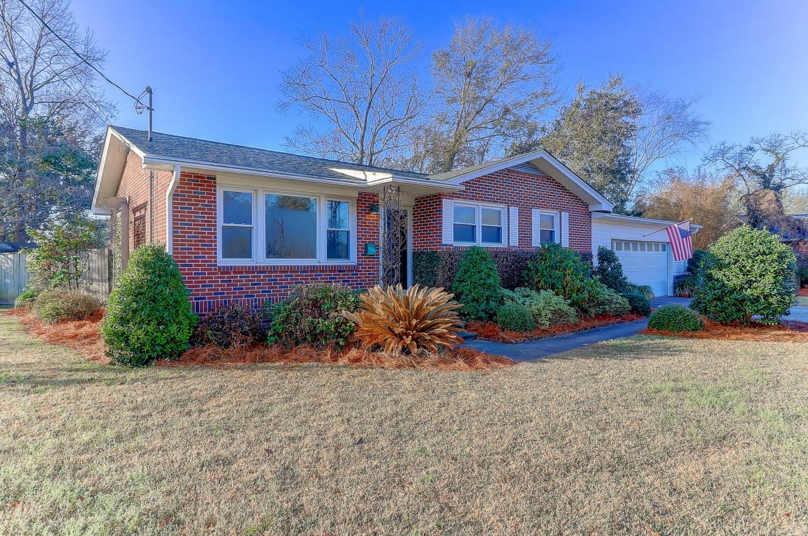 Property Photo:  1427 Hartford Circle  SC 29405 