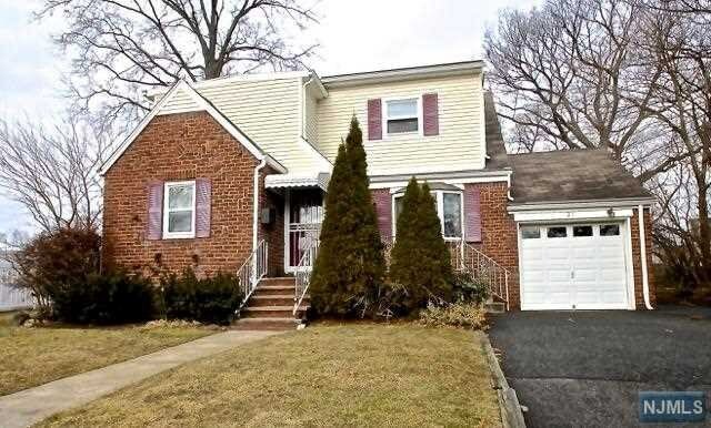 Property Photo:  21 Danna Way  NJ 07663 