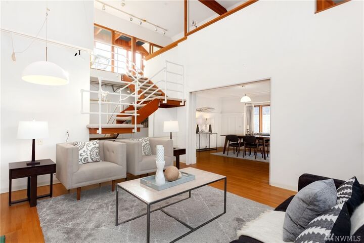 Property Photo:  1851 E Shelby St  WA 98112 