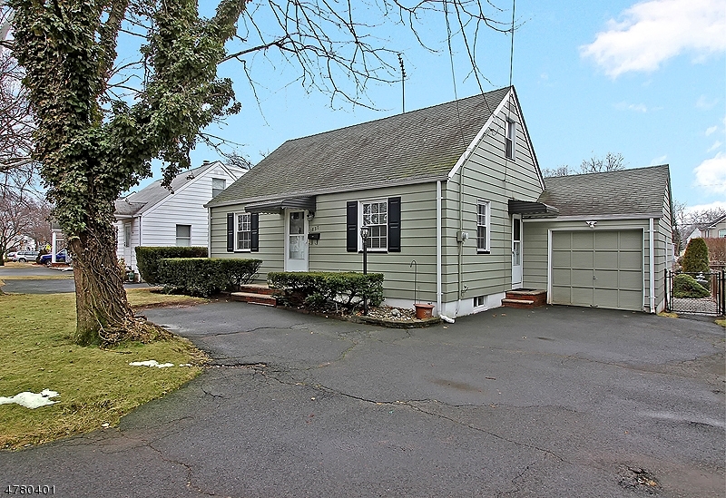 Property Photo:  1837 N Stiles St  NJ 07036 
